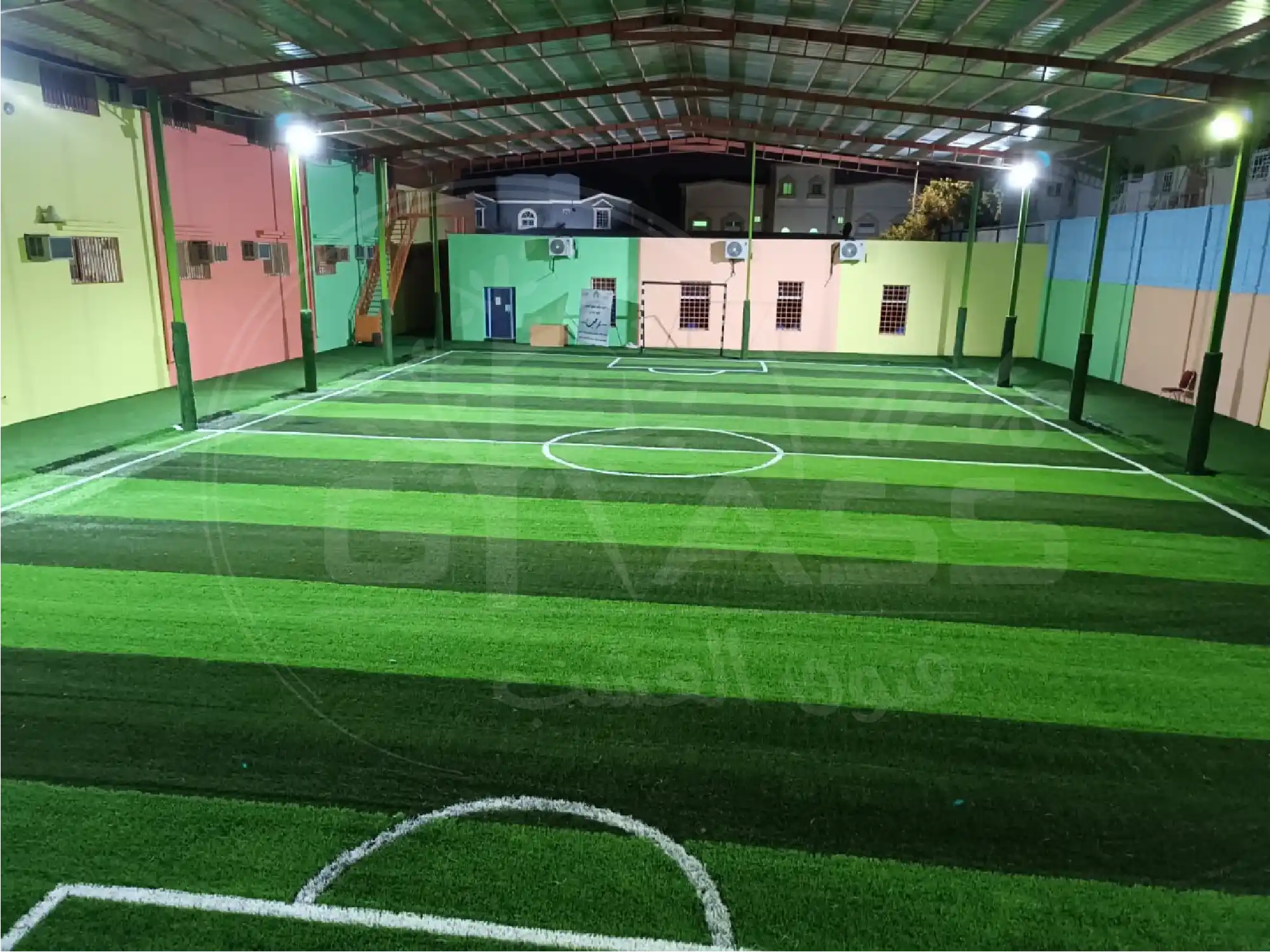 شلاكة فنون العشب لتجهيز واعداد الملاعب جميع انواع الملاعب الرياضية : * ملعب كرة قدم * ملاعب بادل بانوراما * ملاعب بادبول * ملاعب تنس * ملاعب كرة سله * ملاعب كرة طائره ملاعب كرة يد تراكات الملاعب مضمار الجري